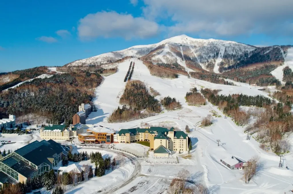 Overhead view of Tomamu Hokkaido ski resort